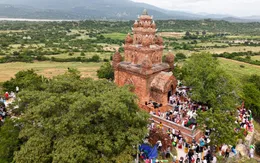 Katê - Mùa hội giữa miền nắng gió