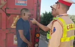 Phạt 79 triệu đồng chủ xe và lái xe chở hàng siêu trường vi phạm trên cao tốc