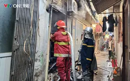 Hà Nội: Cháy nhà trong ngõ sâu trên phố Lĩnh Nam