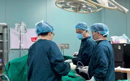 Phẫu thuật nội soi thành công ung thư dạ dày ở bệnh nhân nhiều bệnh nền phức tạp