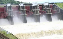 Hàng loạt hồ, thủy điện ở Đắk Lắk xả tràn do nước về tăng mạnh
