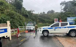 Tạm dừng lưu thông qua đèo Sông Pha do nhiều điểm sạt lở, nguy cơ mất an toàn giao thông