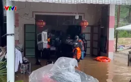 Công an, bộ đội tại Đắk Lắk oằn mình trong nước lũ cứu hộ người dân