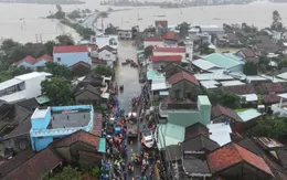 Đắk Lắk: Huy động 30 thuyền của ngư dân để cứu nạn, cứu hộ tại các khu vực ngập sâu