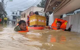 Hải quân tăng cường lực lượng, phương tiện hỗ trợ nhân dân vùng ngập lụt ở Khánh Hòa, Đắk Lắk