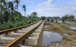 Đường sắt đã thông tàu 46 điểm sạt trôi, còn 15 điểm đang tập trung khắc phục