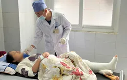 Cứu bé gái đa chấn thương hàm mặt cực nặng sau khi ngã từ tầng 3