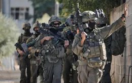 Hàng trăm binh sĩ Israel đột kích thị trấn Palestine ở Bờ Tây