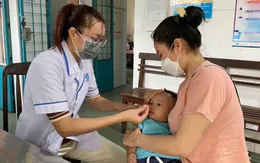 Đảm bảo 98% trẻ trong độ tuổi được uống vitamin A đợt 2 năm 2025