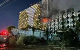 Đồng Nai: Quán bar, karaoke bốc cháy dữ dội dù đang tạm đóng cửa