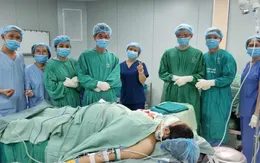 Nối lại bàn tay cho thai phụ mang song thai sau gần 2 tháng ghép tạm vào cẳng chân