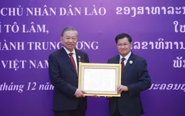 Trao Huân chương Vàng Quốc gia của nước CHDCND Lào tặng Tổng Bí thư Tô Lâm