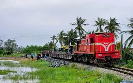 Hơn 100 đoàn tàu Bắc - Nam ngừng chạy do ảnh hưởng mưa lũ, thiệt hại gần 50 tỷ đồng