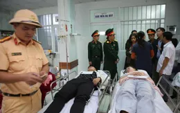 Vụ tai nạn trên cao tốc làm 3 người tử vong: Ô tô chở khách đi ăn cưới về thì gặp nạn