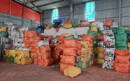 Hải Phòng: Phát hiện hơn 94 tấn quần áo cũ không hóa đơn tại hai kho hàng