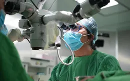 Hưng Yên: Lần đầu vi phẫu lấy xương chân tái tạo xương hàm cho bệnh nhân ung thư