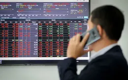 VN-Index mất mốc 1.700 điểm