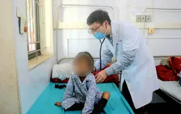 Trẻ và người lớn nhập viện vì sởi gia tăng