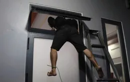 Trộm tiền nhà vợ bằng lối thông gió, con rể bị bắt sau một ngày