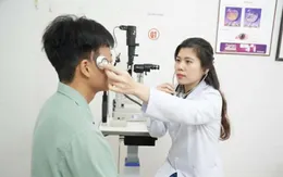 Lồi mắt, đỏ mắt kéo dài sau chấn thương: Cảnh giác bệnh lý hiếm gặp 