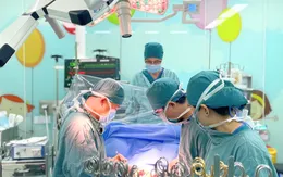 Cứu bé 5 tuổi trong ca bệnh hiếm gặp, nguy cơ tử vong cao