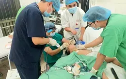 Không chỉ pháo nổ, dị vật đường thở cũng rình rập trẻ nhỏ ngày Tết