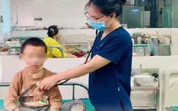 Cấp cứu trẻ uống nhầm bột thông cống