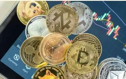 Bitcoin lao dốc, thị trường tiền số chìm trong sắc đỏ