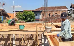 Nguy cơ sốc nhiệt khi làm việc dưới nắng nóng