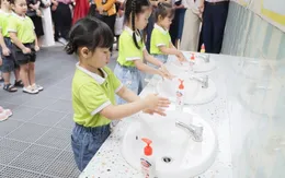 Hà Nội phát động chiến dịch vệ sinh môi trường phòng, chống bệnh tay chân miệng trong trường học