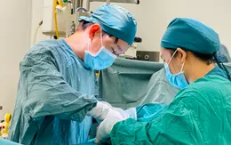 Hiếm gặp: Cứu bé gái 6 ngày tuổi bị viêm ruột thừa vỡ