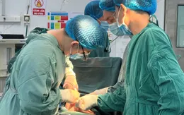 Nuốt 6 mảnh lưỡi lam, nữ bệnh nhân suýt thủng ruột nguy kịch