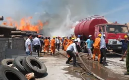 Bình Định: Cháy dữ dội tại Cảng Quy Nhơn