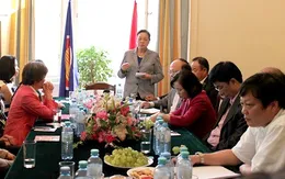 Đoàn đại biểu Đảng Cộng sản Việt Nam thăm châu Âu