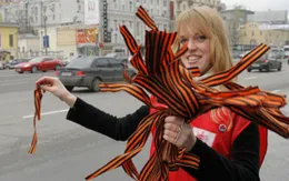 Nước Nga sôi nổi Phong trào Dải băng Chiến thắng 2013