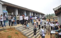 Độc đáo chợ lưu động vùng cao ở Huế