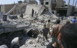 Quân đội Syria tấn công bằng pháo hạng nặng vào Qusair