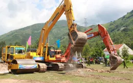 Khởi công hầm Cổ Mã   