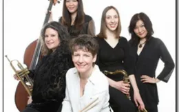 Nhóm nhạc Five Play biểu diễn tại TP.HCM