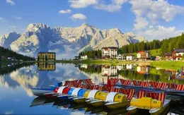 Cảnh tượng hùng vĩ của dãy Alps ở Ý