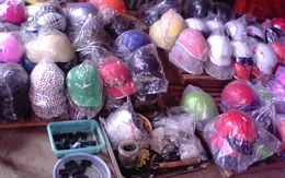 Loại bỏ mũ bảo hiểm không đạt chuẩn