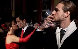 Có nên vờ được tán tỉnh để làm chồng ghen?