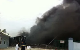 Bắc Ninh: Cháy lớn ở xưởng sản xuất nhựa