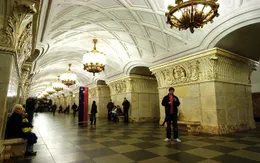 Ga tàu điện ngầm Moscow - Những cung điện lộng lẫy trong lòng đất