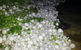 Mưa đá và lốc lớn lịch sử tại Lào Cai