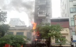 Hà Nội: Cháy lớn nhà 6 tầng ở phố Huế