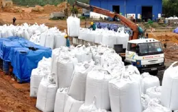 Rác thải độc hại ùn ứ tại Dung Quất