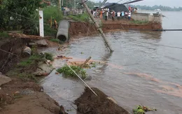 Sạt lở nghiêm trọng bờ kè sông Cần Thơ