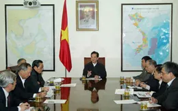 Thủ tướng làm việc với các chuyên gia kinh tế 