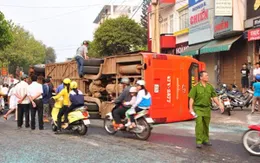 Hai ô tô khách cùng nhà xe đấu đầu tại Đăk Lăk